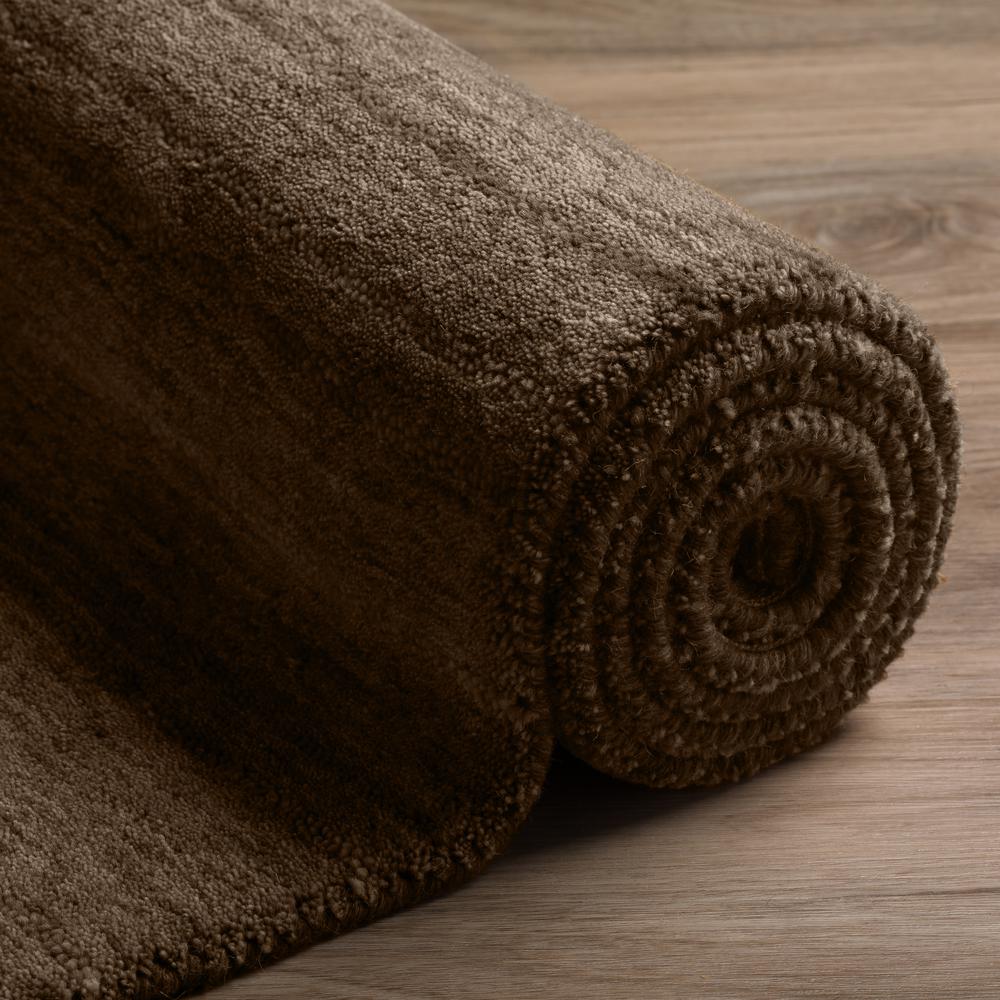 Rafia RF100 Chocolate 8' x 10' Rug. Picture 10