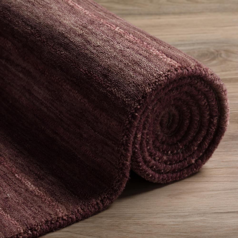 Rafia RF100 Plum 8' x 10' Rug. Picture 10