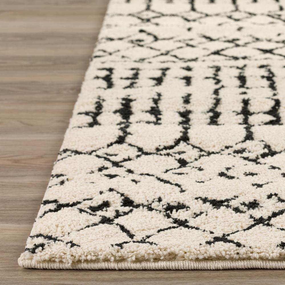 Marquee MQ2 Ivory/Midnight 3'3" x 5'1" Rug. Picture 11