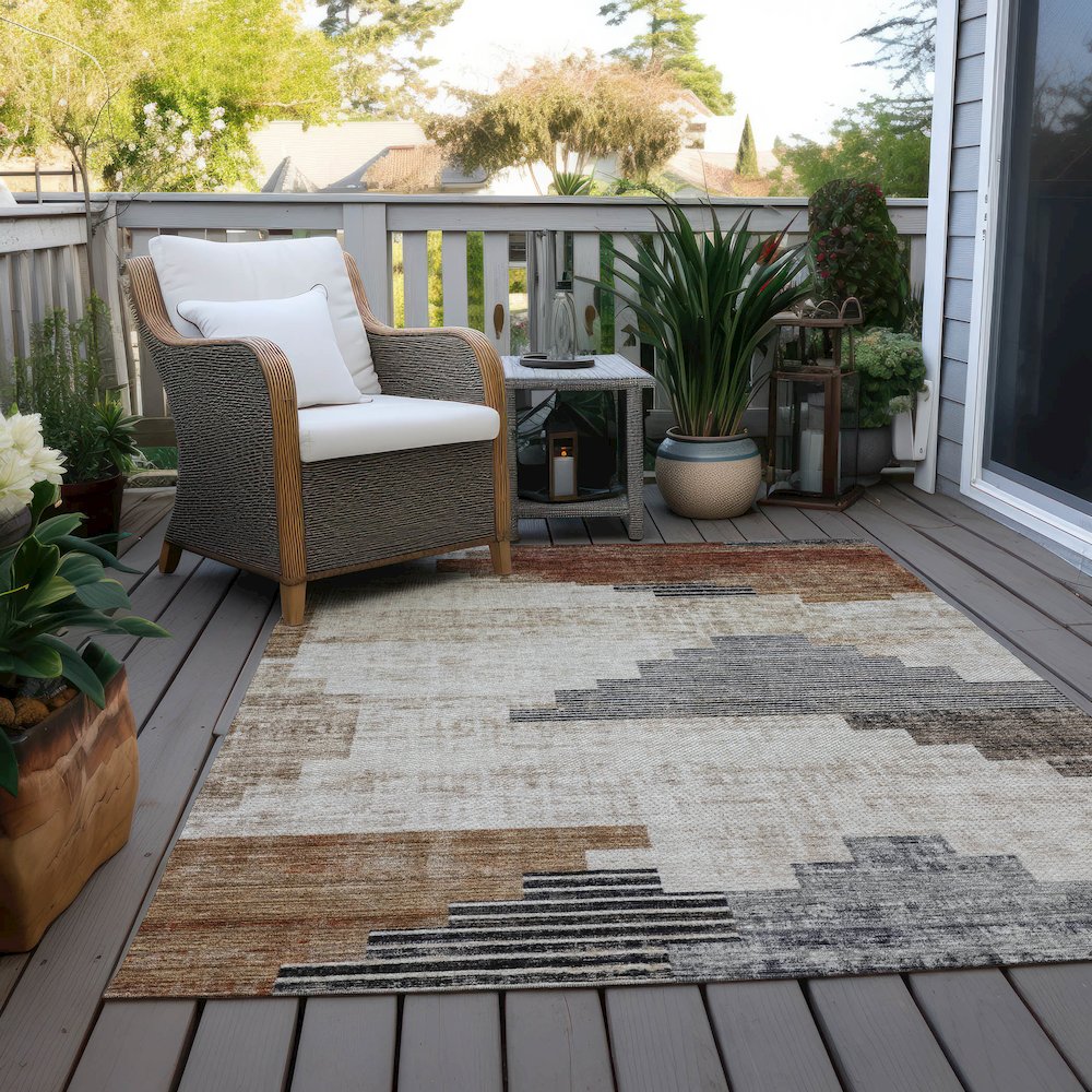 Machine Washable Indoor/Outdoor Chantille Paprika 5' x 7'6" Rug. Picture 8