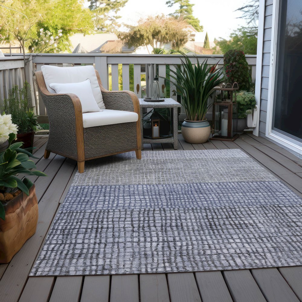 Machine Washable Indoor/Outdoor Chantille Denim 5' x 7'6" Rug. Picture 8