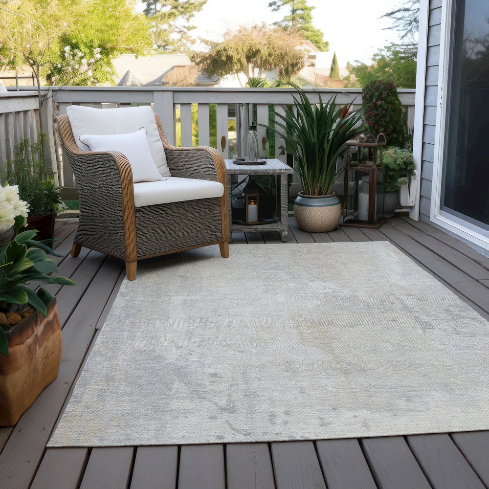 Machine Washable Indoor/Outdoor Chantille Ivory 5' x 7'6" Rug. Picture 8