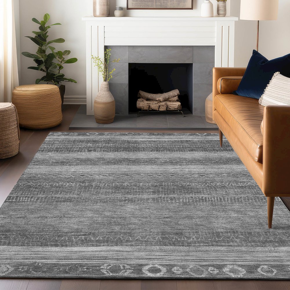 Machine Washable Indoor/Outdoor Chantille Gray 5' x 7'6" Rug. Picture 5