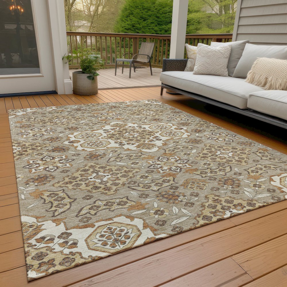 Machine Washable Indoor/Outdoor Chantille Taupe 5' x 7'6" Rug. Picture 8