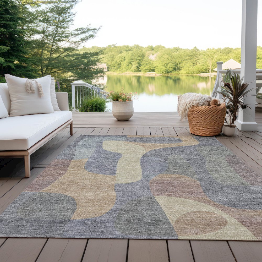 Machine Washable Indoor/Outdoor Chantille Gray 5' x 7'6" Rug. Picture 7