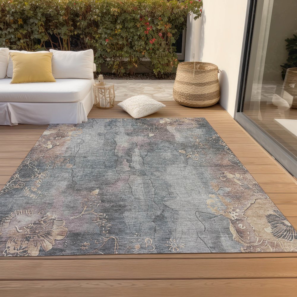 Machine Washable Indoor/Outdoor Chantille Gray 5' x 7'6" Rug. Picture 8