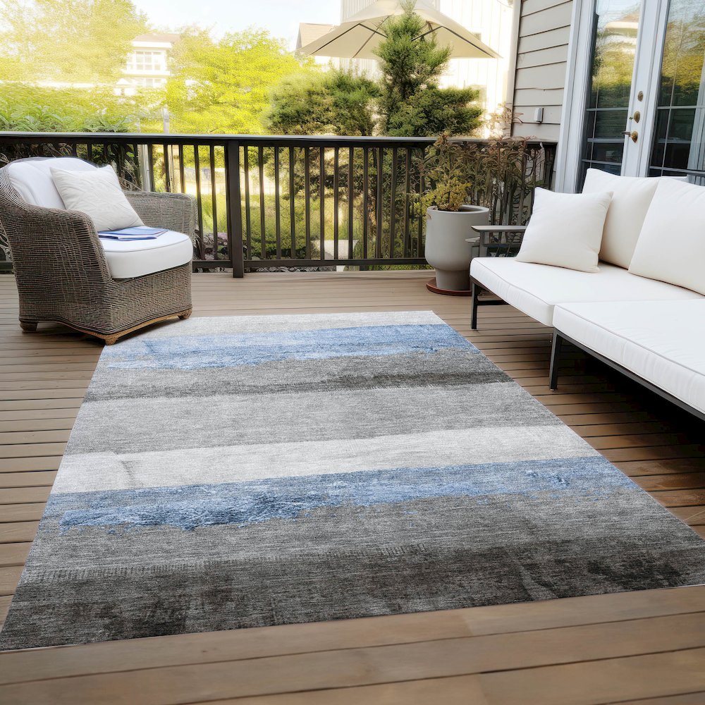 Machine Washable Indoor/Outdoor Chantille Sky 5' x 7'6" Rug. Picture 8