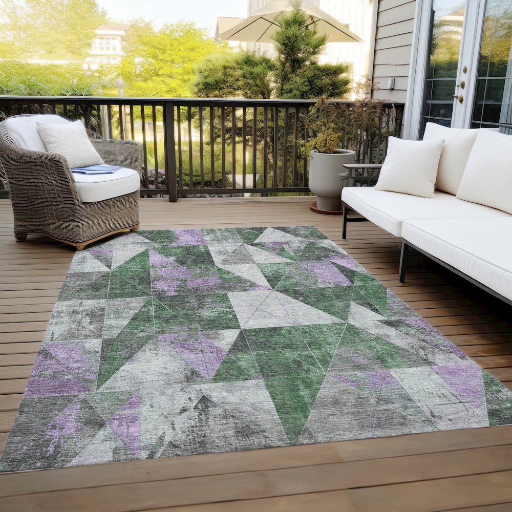 Machine Washable Indoor/Outdoor Chantille Emerald 5' x 7'6" Rug. Picture 8