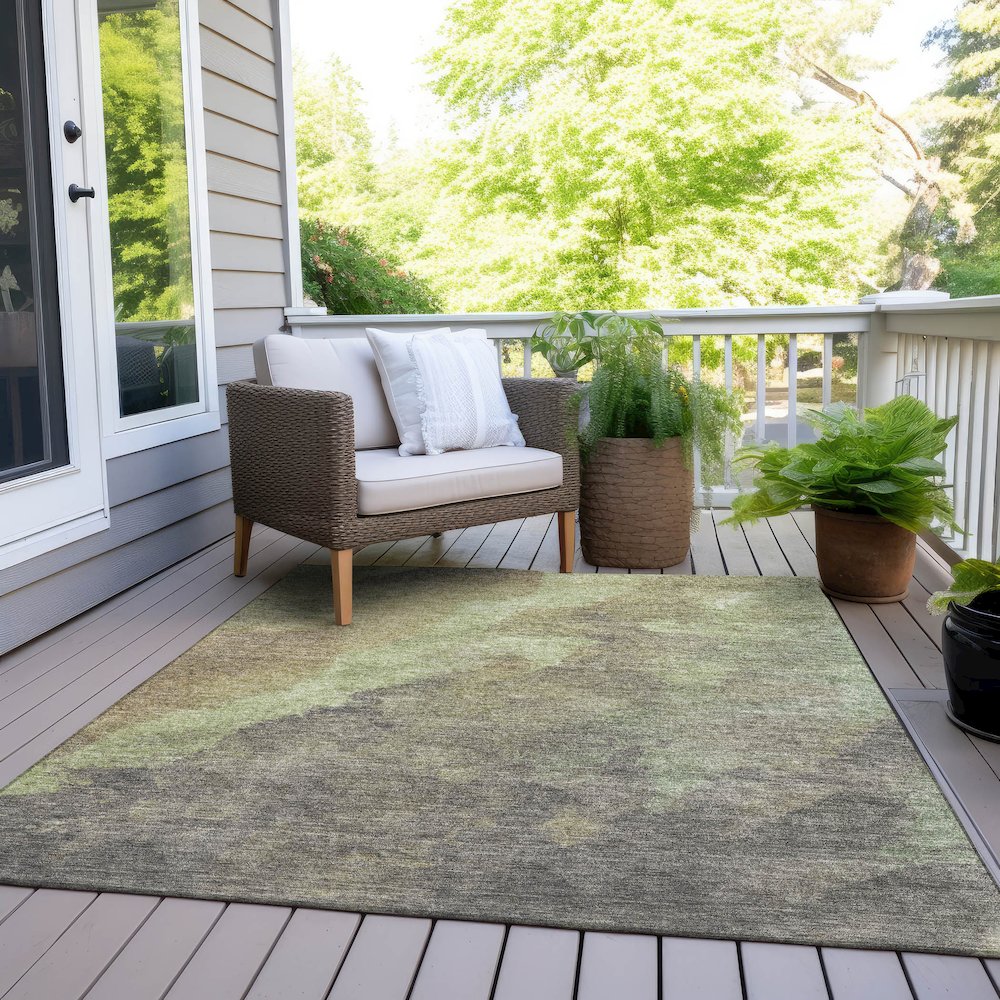 Machine Washable Indoor/Outdoor Chantille Aloe 5' x 7'6" Rug. Picture 8