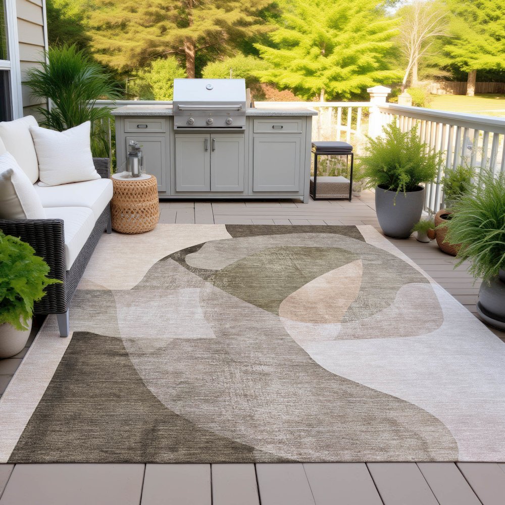 Machine Washable Indoor/Outdoor Chantille ACN2058 Taupe 5' x 7'6" Rug. Picture 7