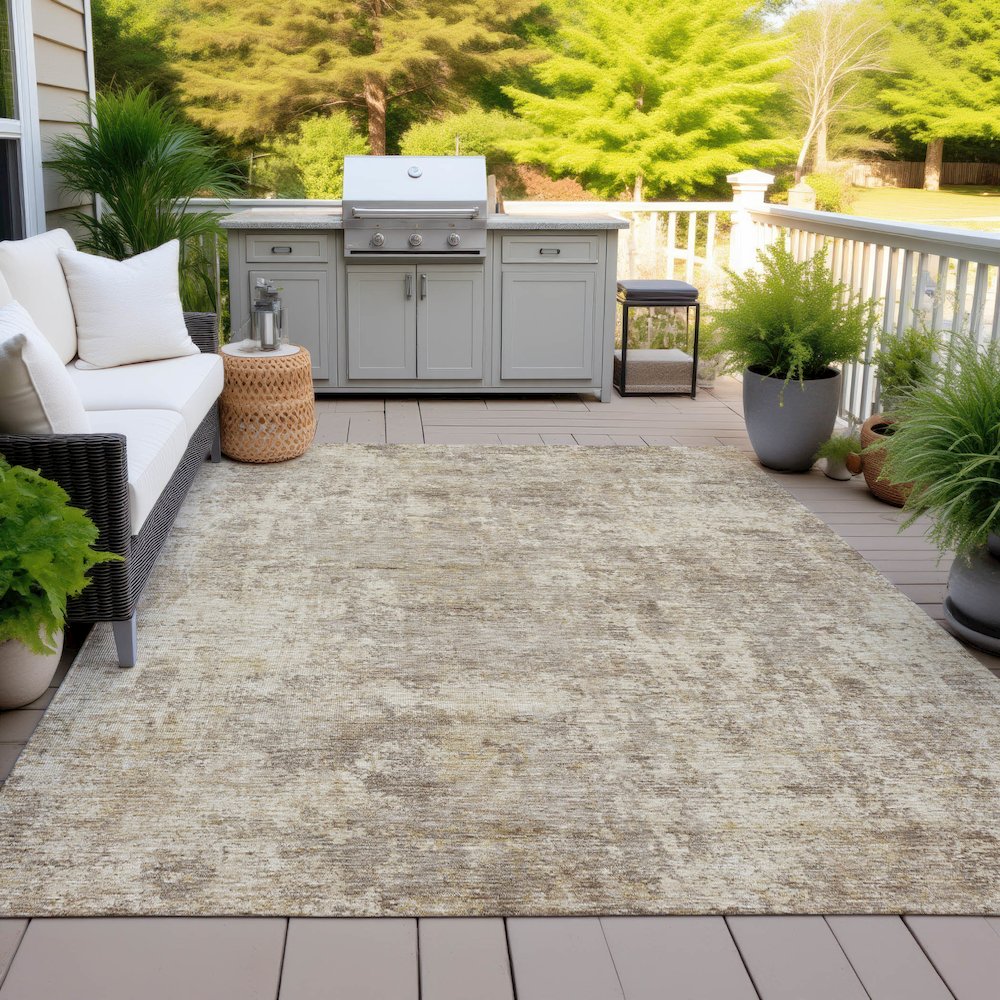 Machine Washable Indoor/Outdoor Chantille ACN2061 Taupe 5' x 7'6" Rug. Picture 7