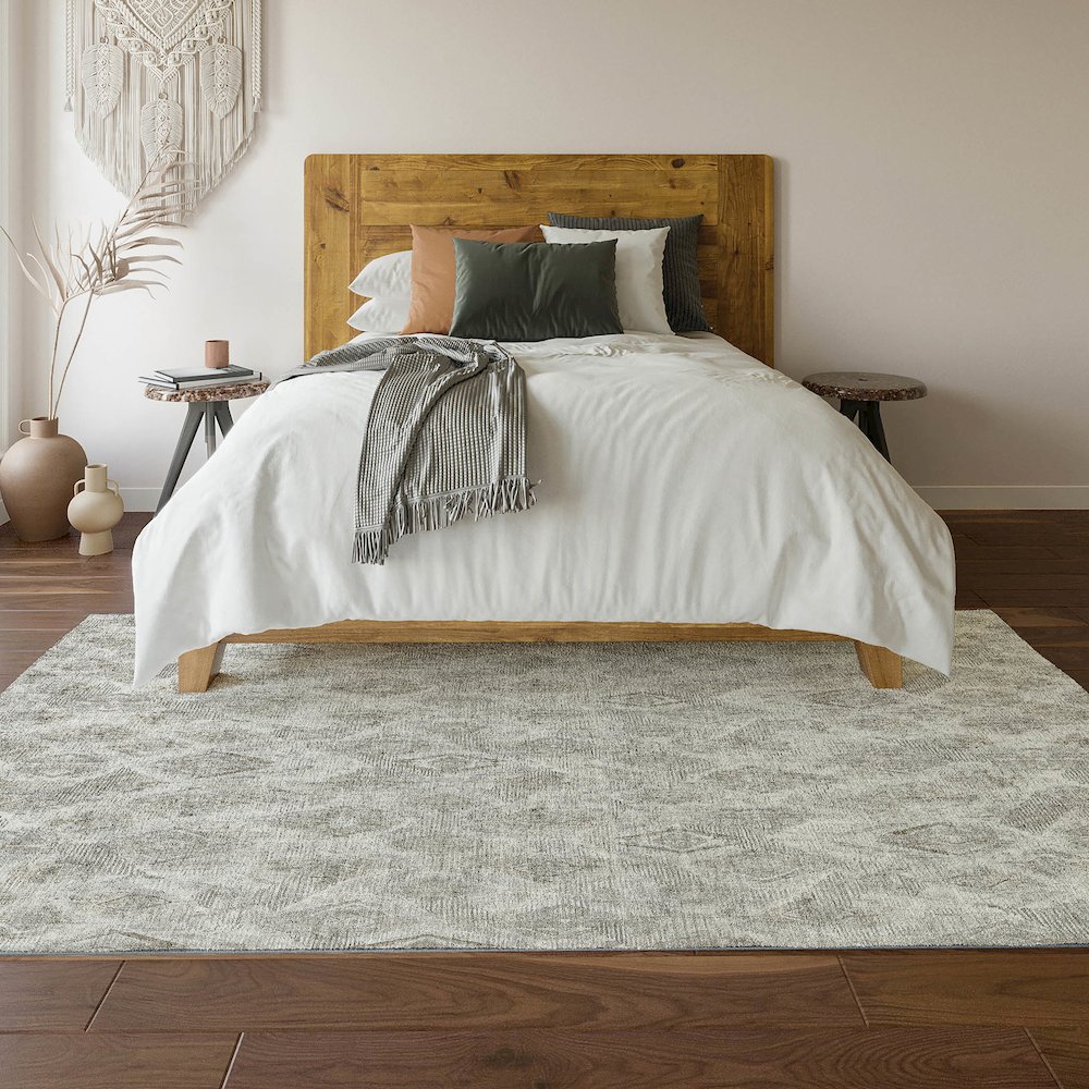 Premium Machine Washable Mayfield  Silver 5' x 7'6" Rug. Picture 6
