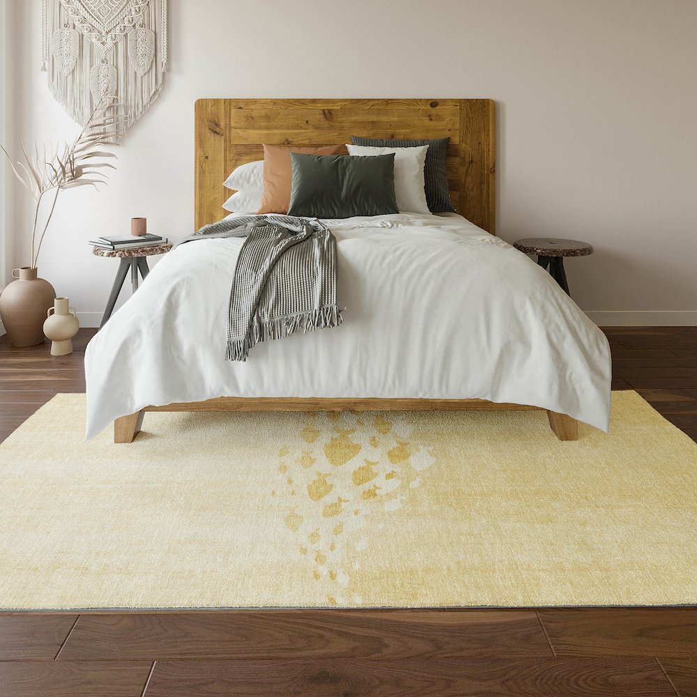 Premium Machine Washable Mayfield  Gold 5' x 7'6" Rug. Picture 6