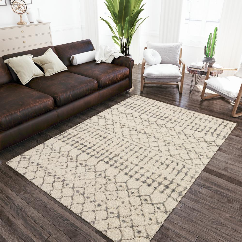 Marquee MQ2 Ivory/Metal 8' x 10' Rug. Picture 2