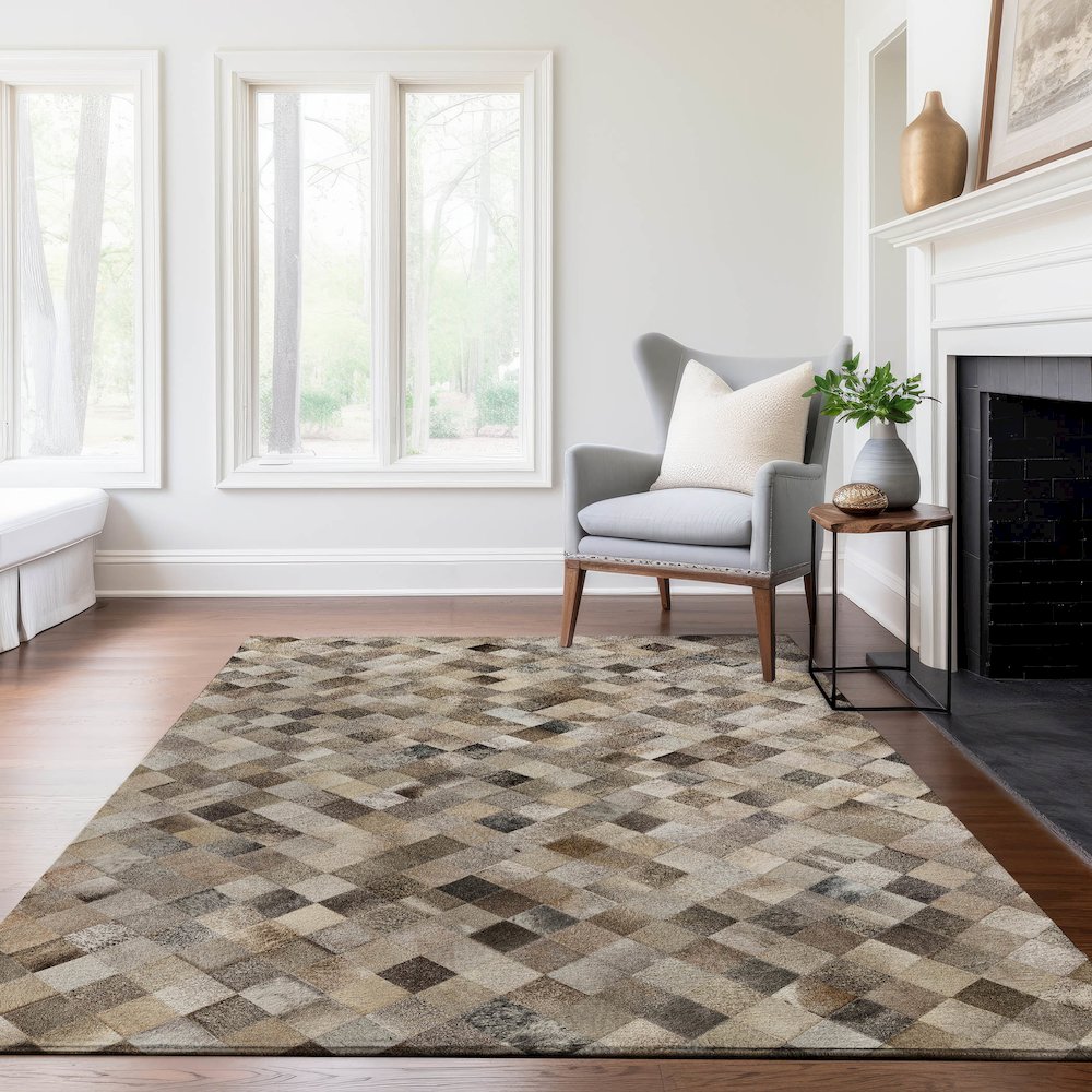 Luxury Washable Indoor/Outdoor Bozeman Gray 5' x 7'6" Rug. Picture 6