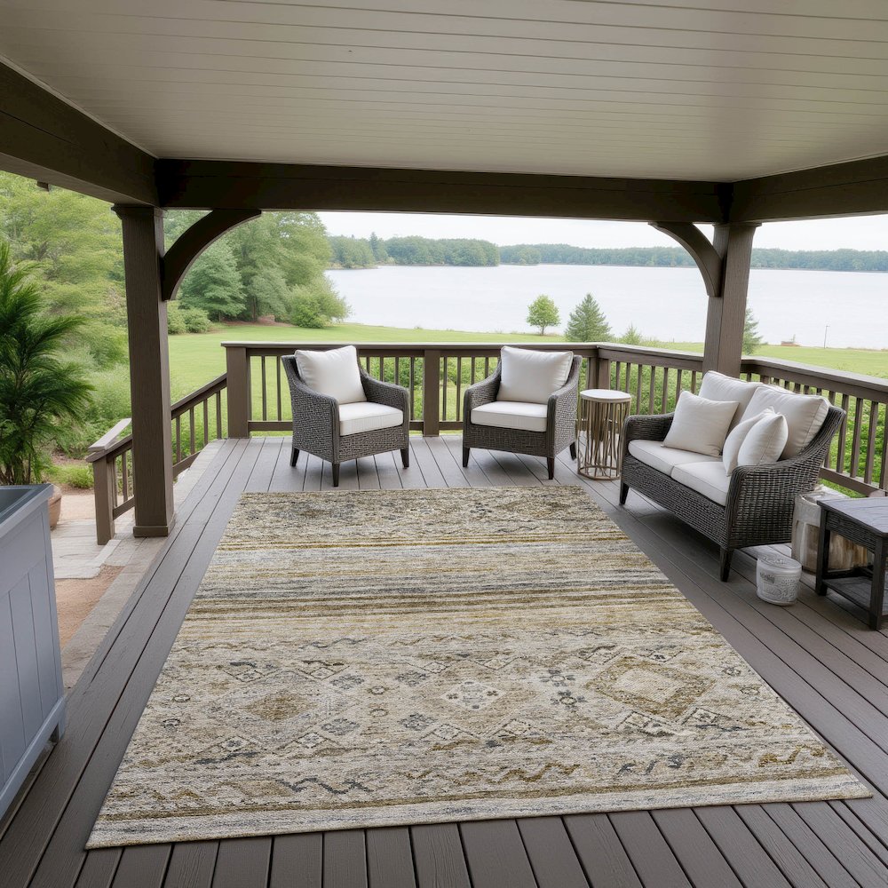 Indoor/Outdoor Karaj Brown 5' x 7'6" Rug. Picture 6