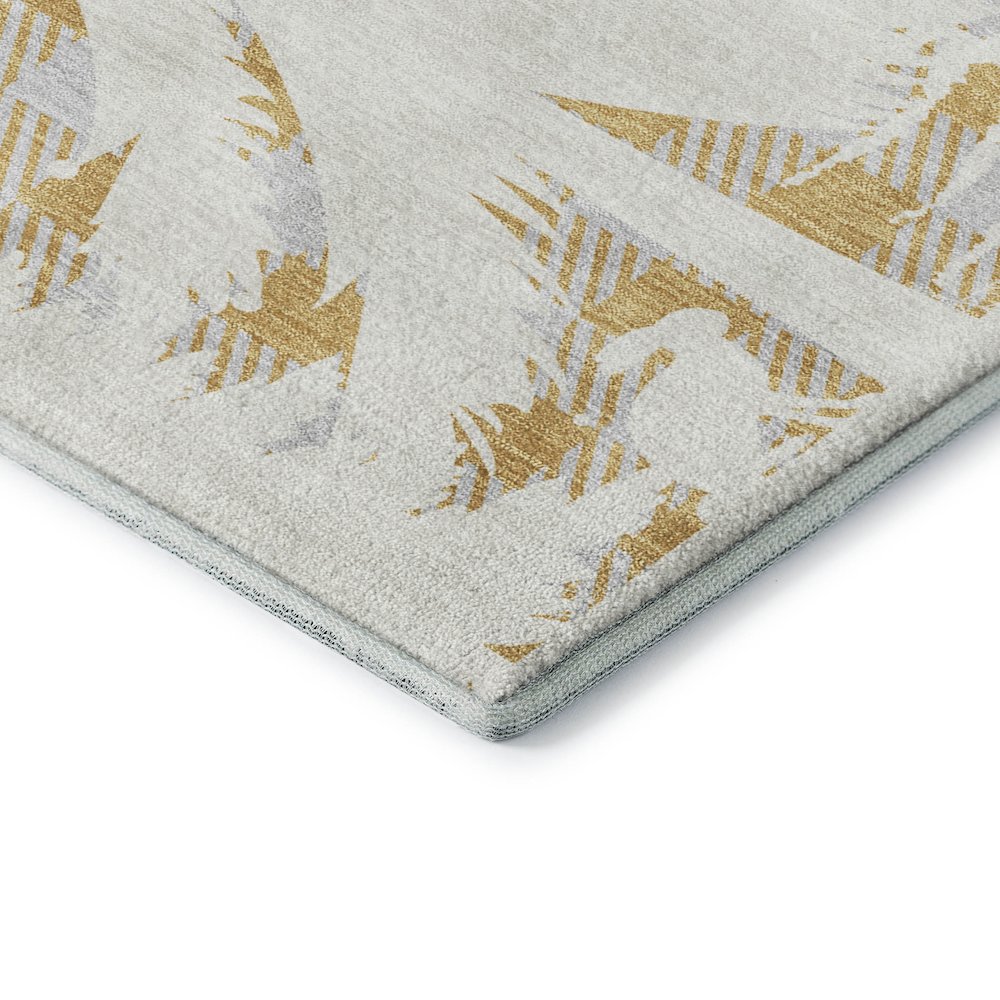 Luxury Washable Indoor/Outdoor Merry & Bright Gold 2'6" x 3'10" Rug. Picture 2