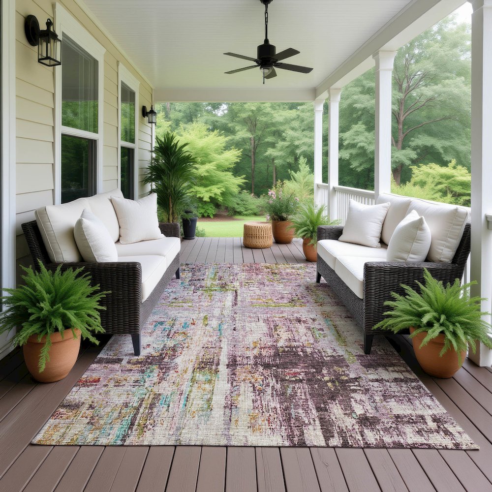 Indoor/Outdoor Nouveau Lavender 5' x 7'6" Rug. Picture 6