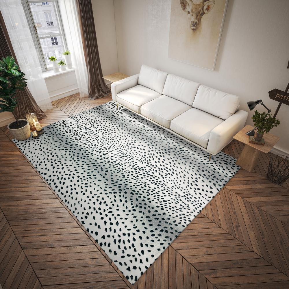 Akina AK3 Ivory 3' x 5' Rug. Picture 2