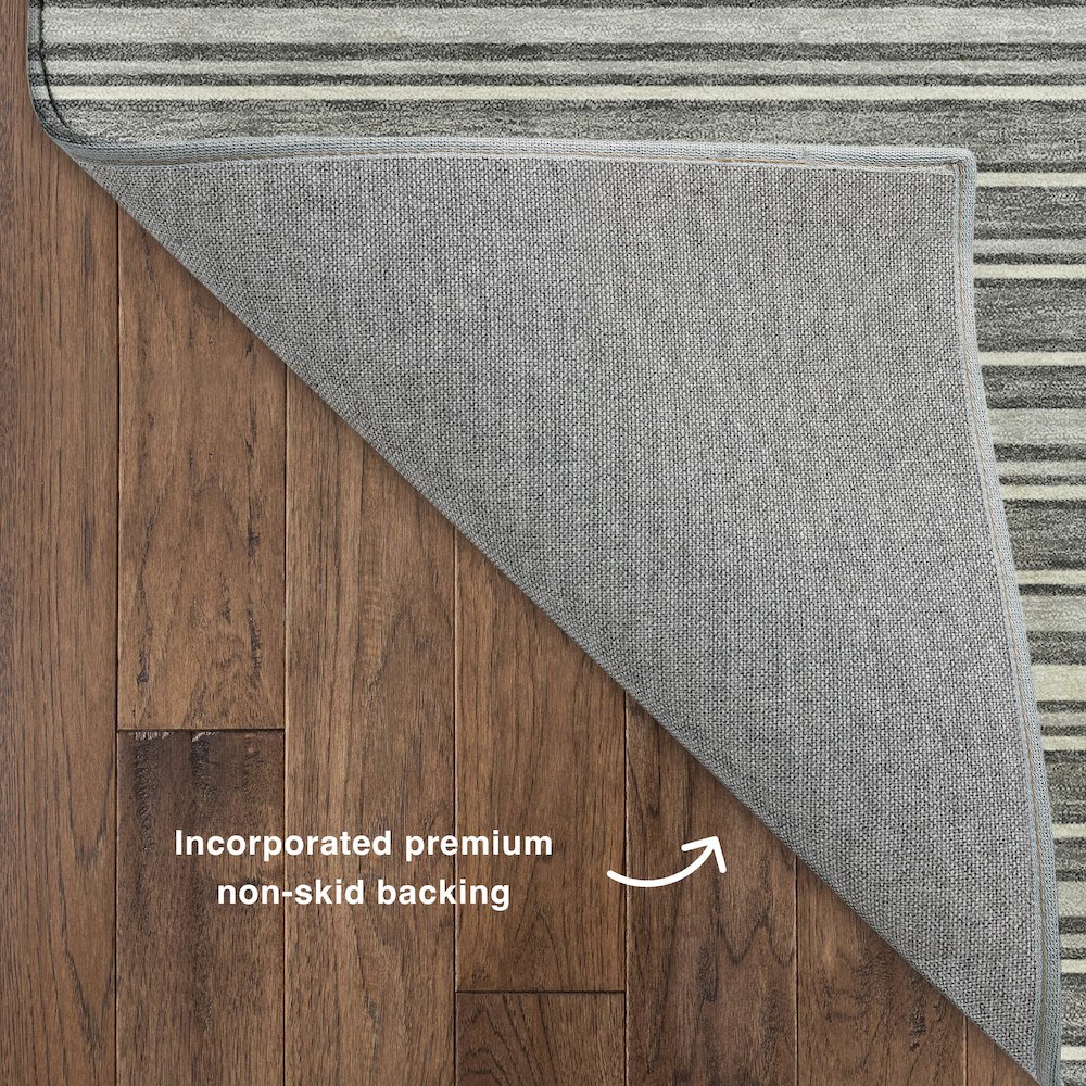 Luxury Washable Indoor/Outdoor Soft Essentials SE2 Gray 2'6" x 3'10" Rug. Picture 4