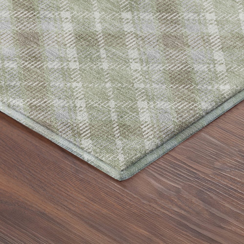 Luxury Washable Indoor/Outdoor Soft Essentials SE3 Green 2'6" x 3'10" Rug. Picture 2