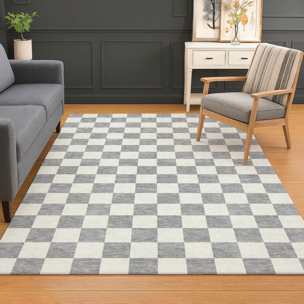 Luxury Washable Indoor/Outdoor The Reserve Gray 5' x 7'6" Rug. Picture 5