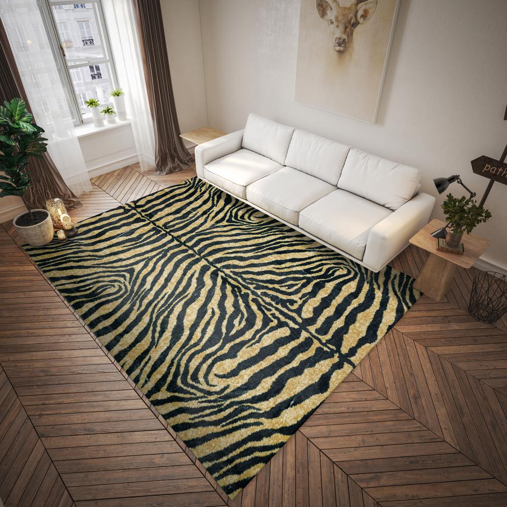 Akina AK1 Gold 3' x 5' Rug. Picture 2
