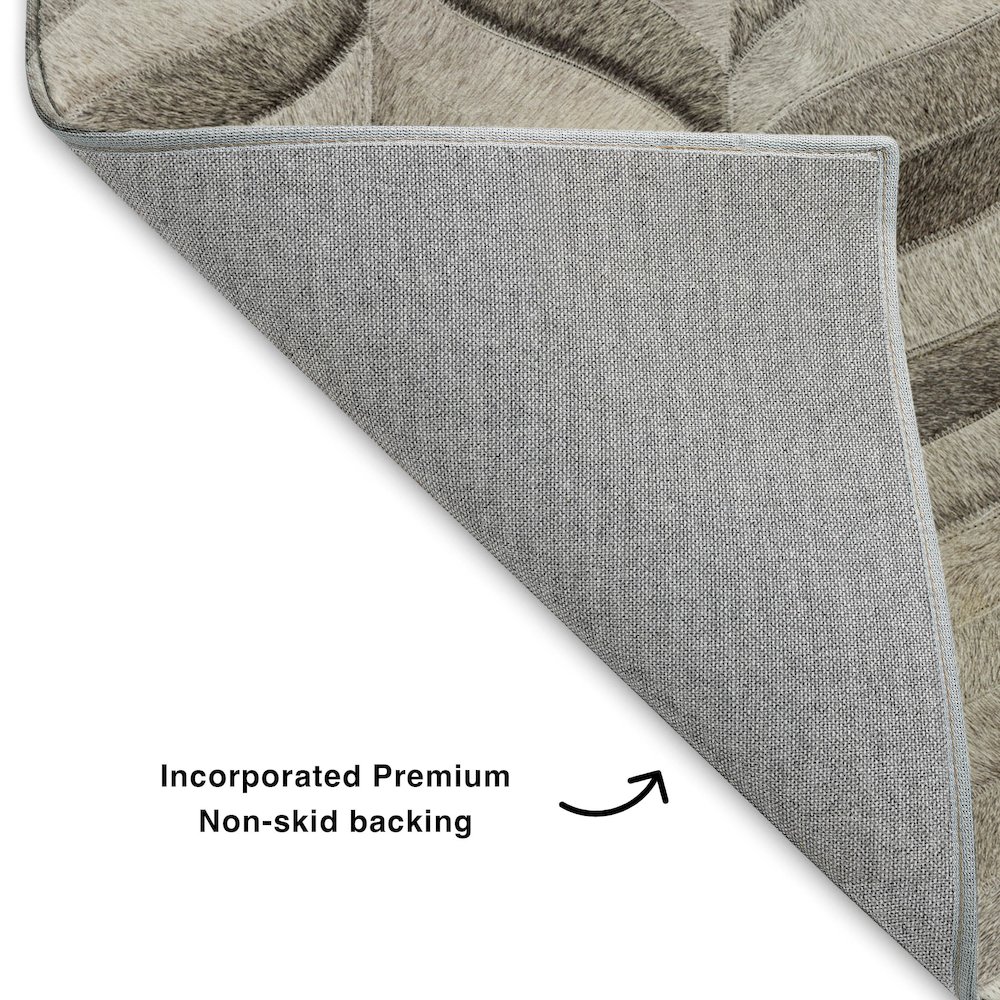 Luxury Washable Indoor/Outdoor Bozeman Gray 3' x 5' Rug. Picture 4