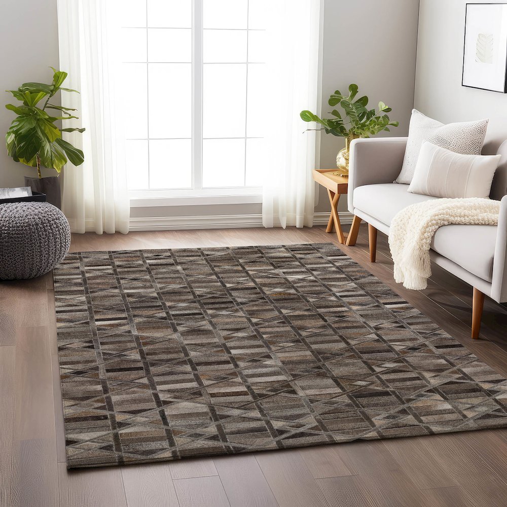 Luxury Washable Indoor/Outdoor Bozeman Gray 8' x 10' Rug. Picture 5