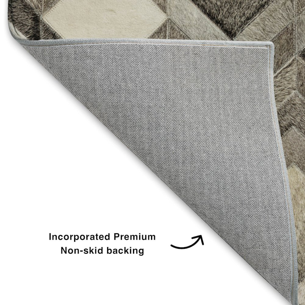 Luxury Washable Indoor/Outdoor Bozeman Gray 3' x 5' Rug. Picture 4