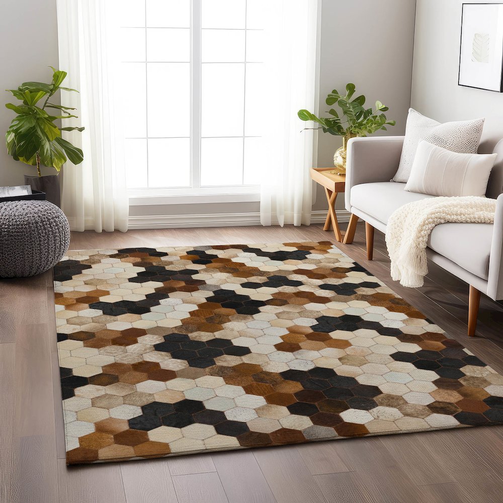 Luxury Washable Indoor/Outdoor Bozeman Dune 8' x 10' Rug. Picture 5