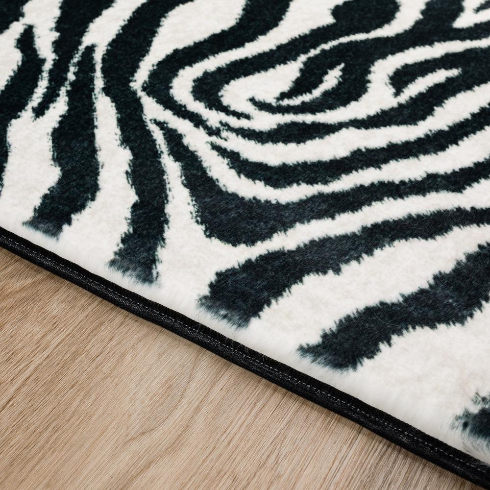 Akina AK1 Ivory 5' x 7'6" Rug. Picture 6