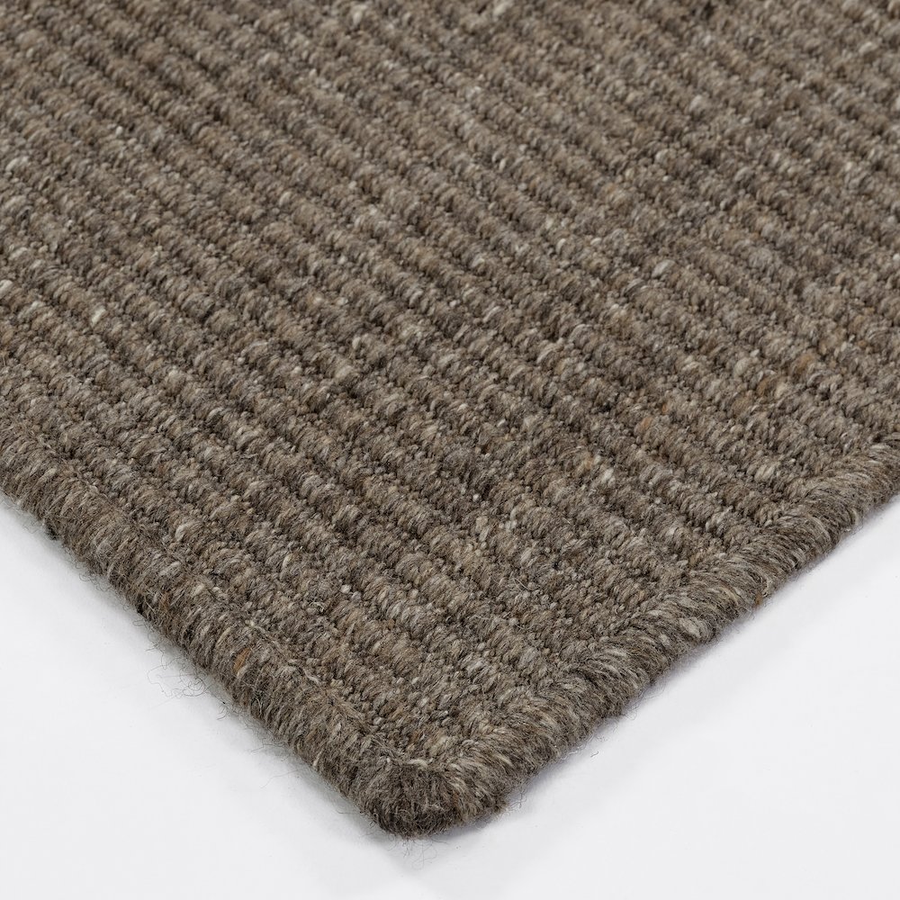 Chambal Chocolate 5' x 7'6" Rug. Picture 2
