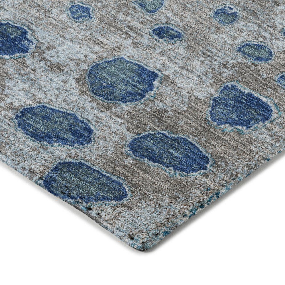 Luxury Washable Indoor/Outdoor Kochi Gray 3' x 5' Rug. Picture 2