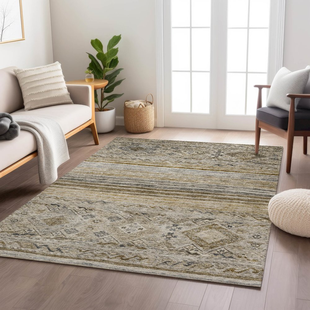 Indoor/Outdoor Karaj Brown 8' x 10' Rug. Picture 5
