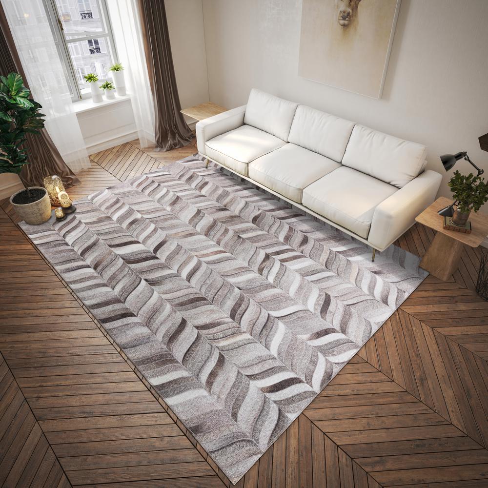 Laredo Gray Animal Patchwork 5' x 7'6" Area Rug Gray ALR41. Picture 1