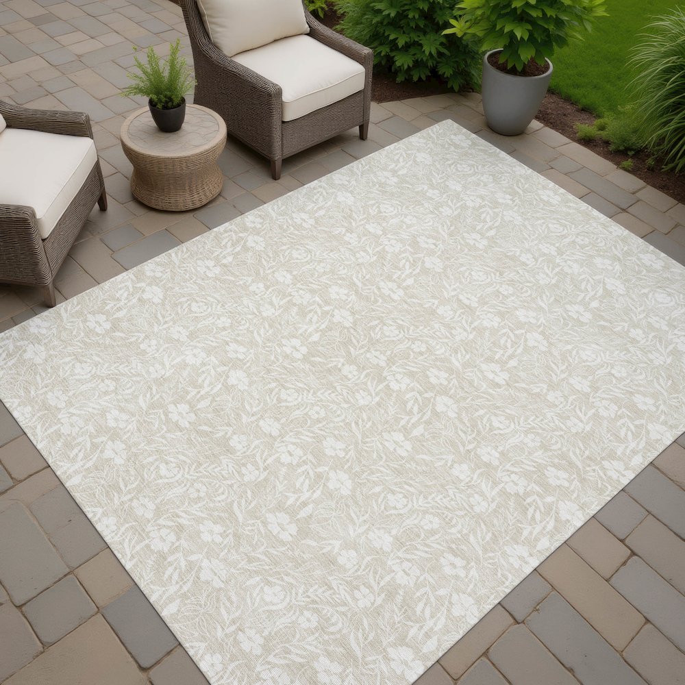 Luxury Washable Indoor/Outdoor Soft Essentials SE4 Brown 5' x 7'6" Rug. Picture 7