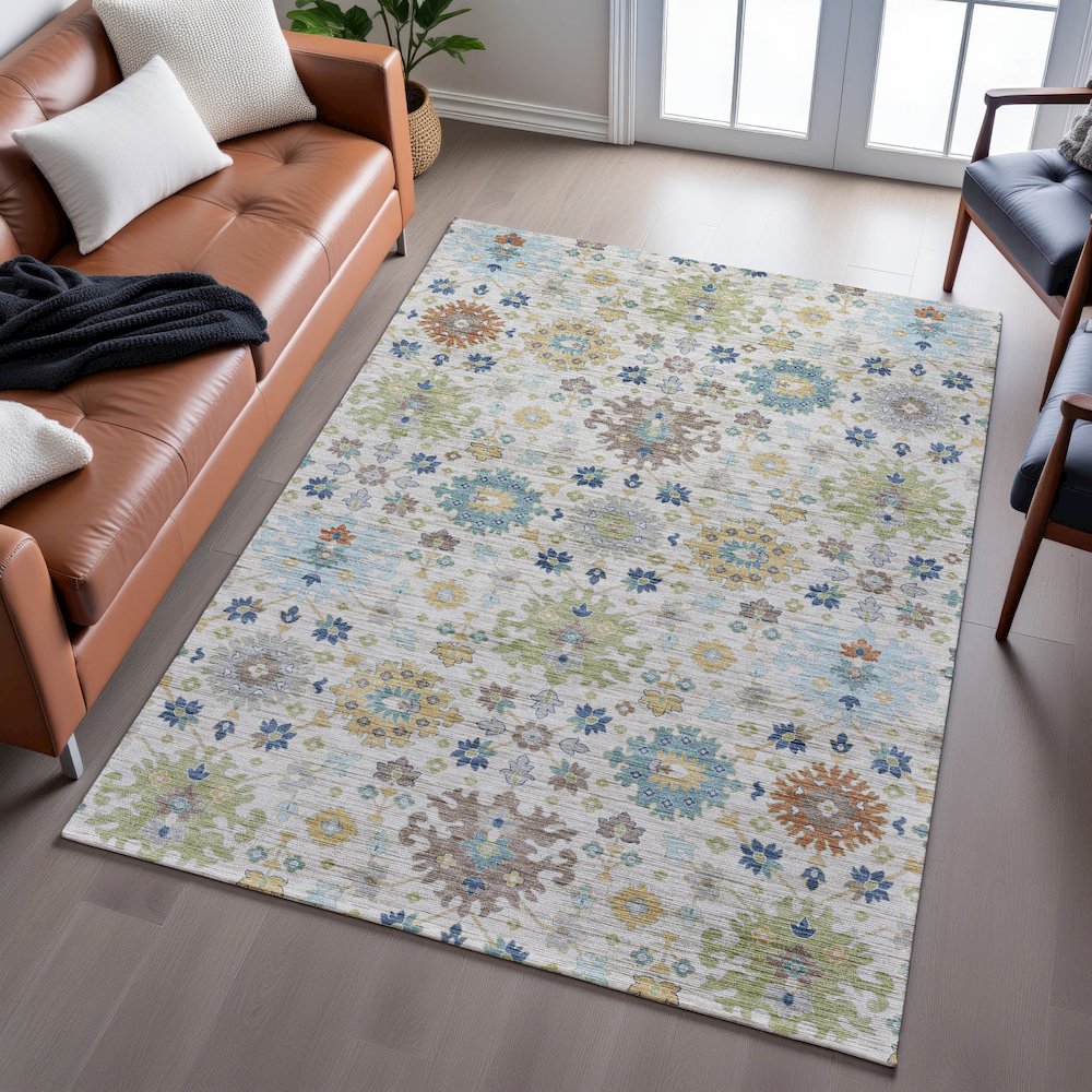 Indoor/Outdoor Silk Road Ivory 6'6" x 9'6" Rug. Picture 6