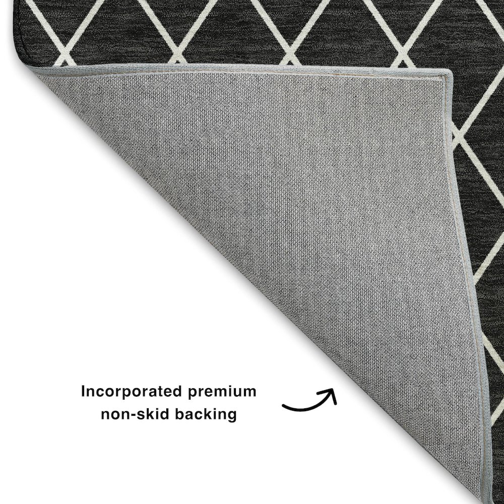 Luxury Washable Indoor/Outdoor The Reserve Black 3' x 5' Rug. Picture 4