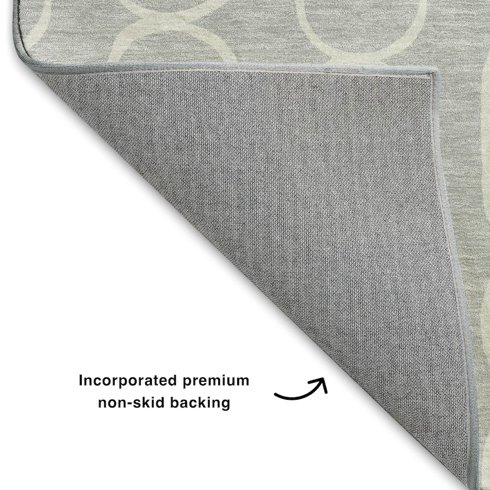 Luxury Washable Indoor/Outdoor The Reserve Silver 3' x 5' Rug. Picture 4
