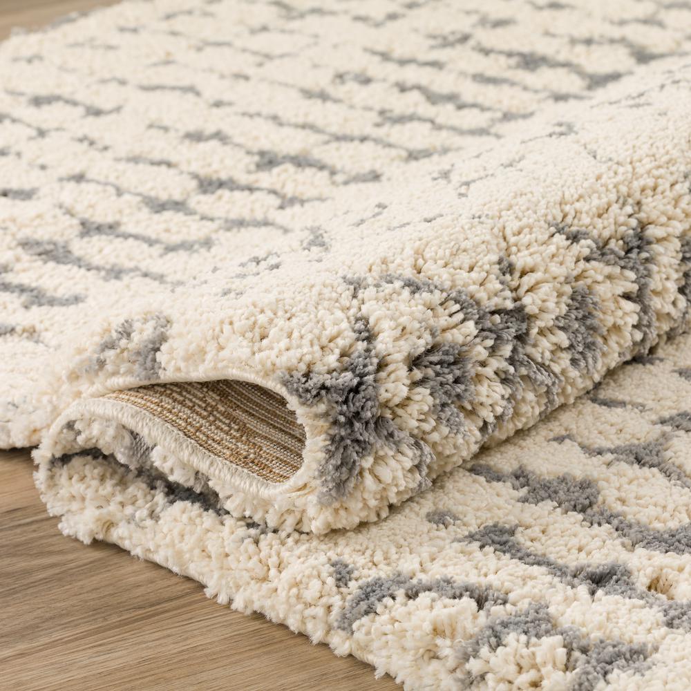 Marquee MQ2 Ivory/Metal 8' x 10' Rug. Picture 6
