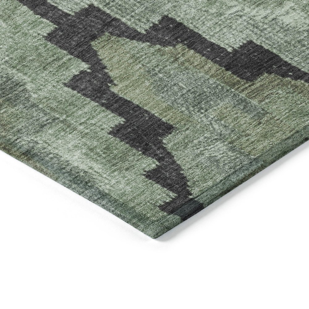 Machine Washable Indoor/Outdoor Chantille Aloe 5' x 7'6" Rug. Picture 3