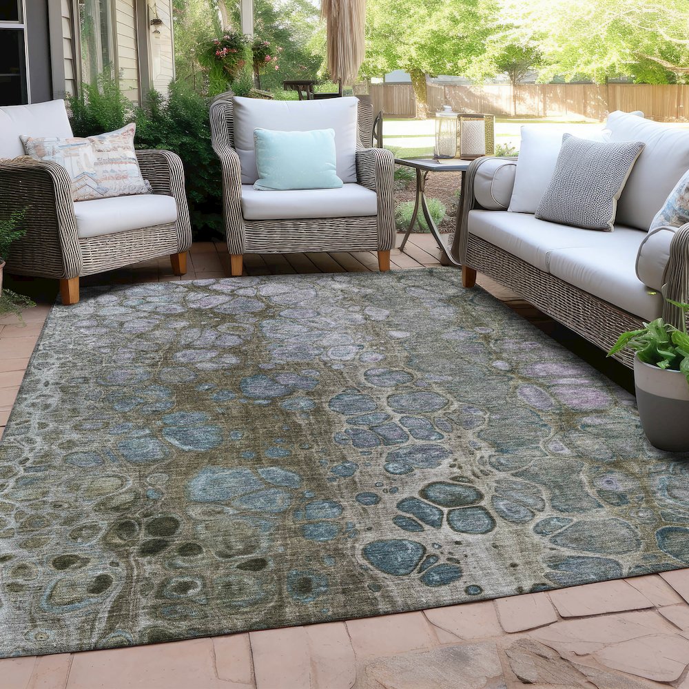 Machine Washable Indoor/Outdoor Chantille Brown 9' x 12' Rug. Picture 7
