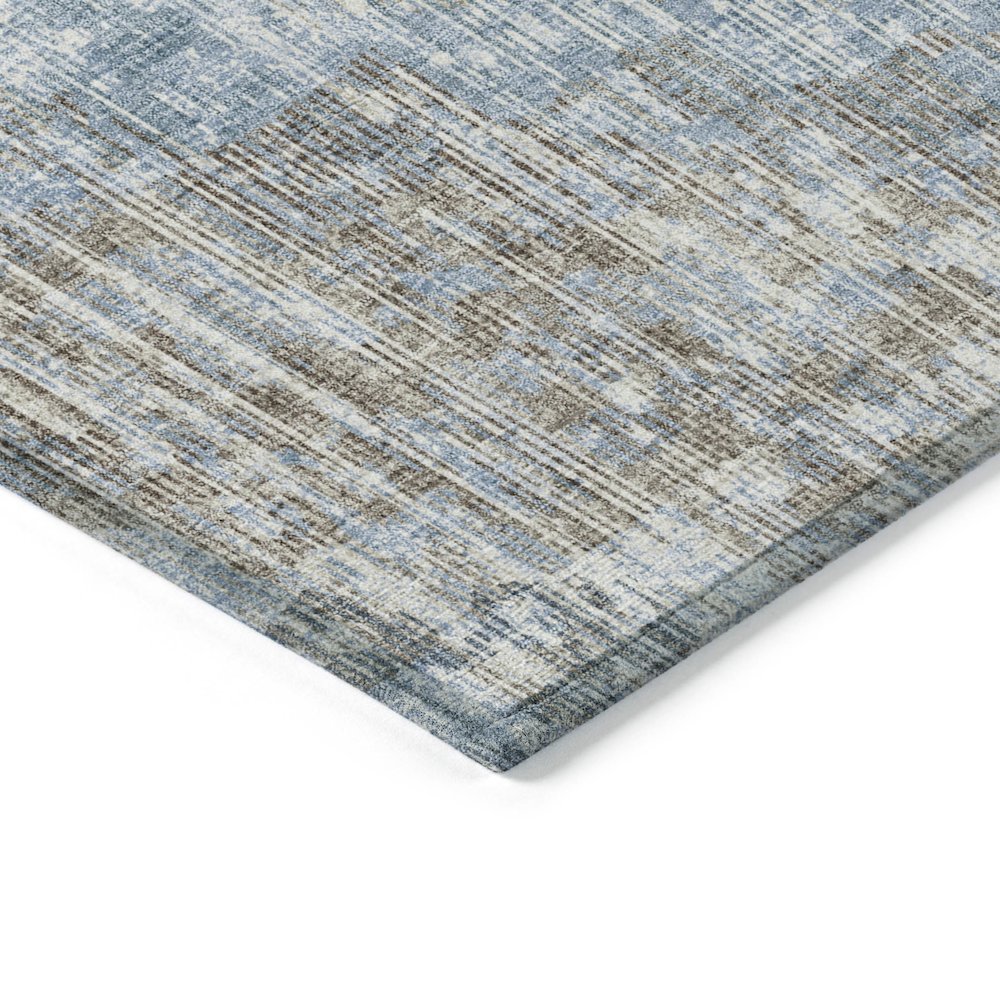 Machine Washable Indoor/Outdoor Chantille Denim 5' x 7'6" Rug. Picture 3