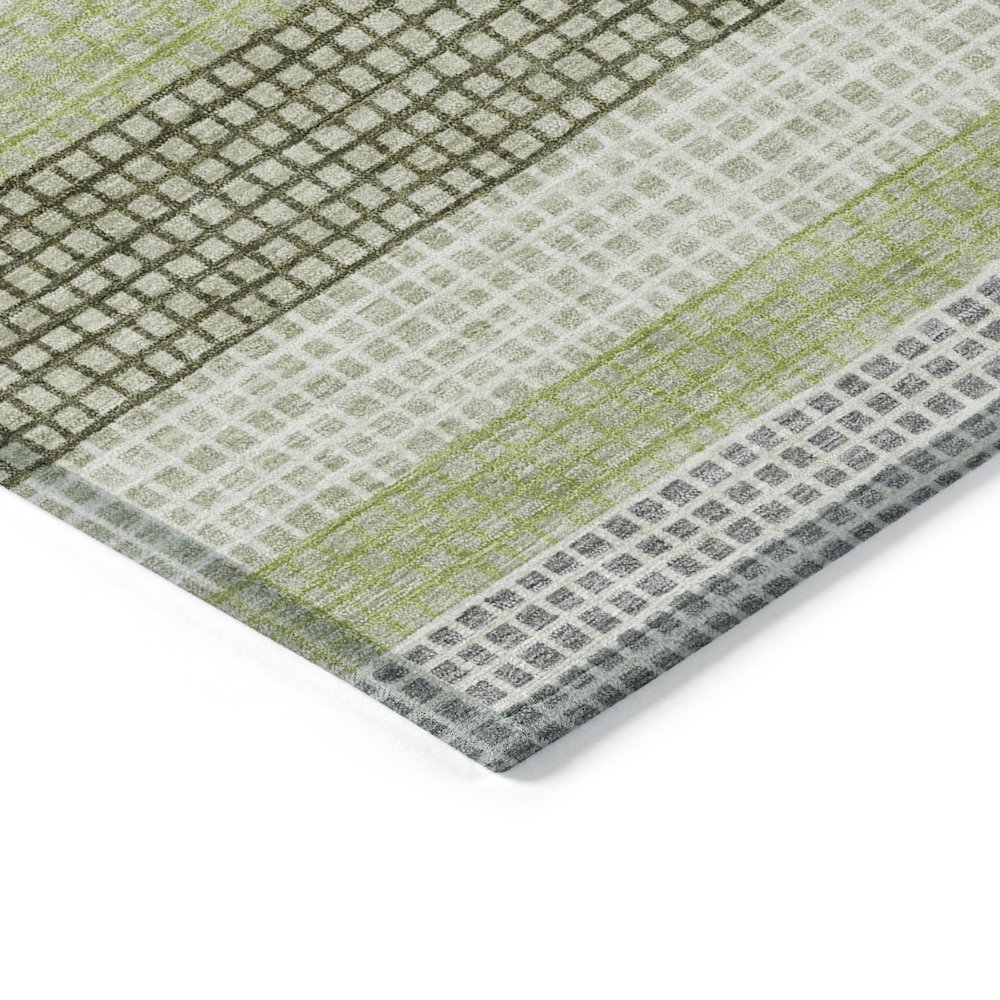 Machine Washable Indoor/Outdoor Chantille Aloe 5' x 7'6" Rug. Picture 3