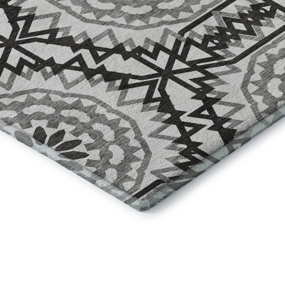 Premium Machine Washable Mayfield  White 5' x 7'6" Rug. Picture 3