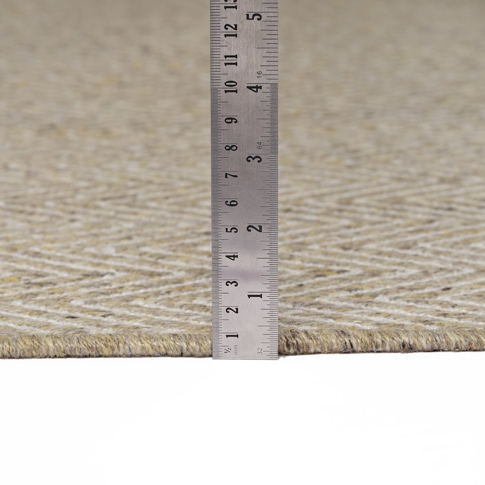 Provo Gold 8' x 10' Rug. Picture 3
