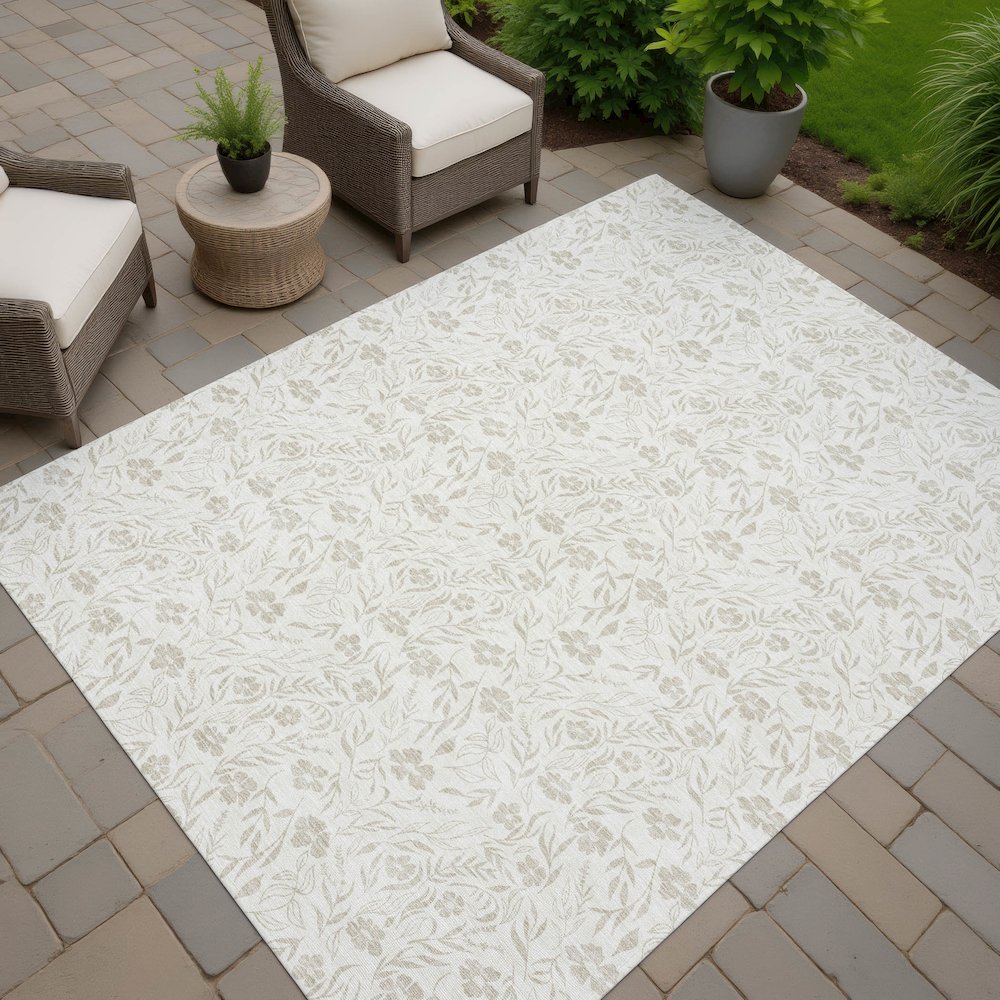 Luxury Washable Indoor/Outdoor Soft Essentials SE4 Ivory 8' x 10' Rug. Picture 7