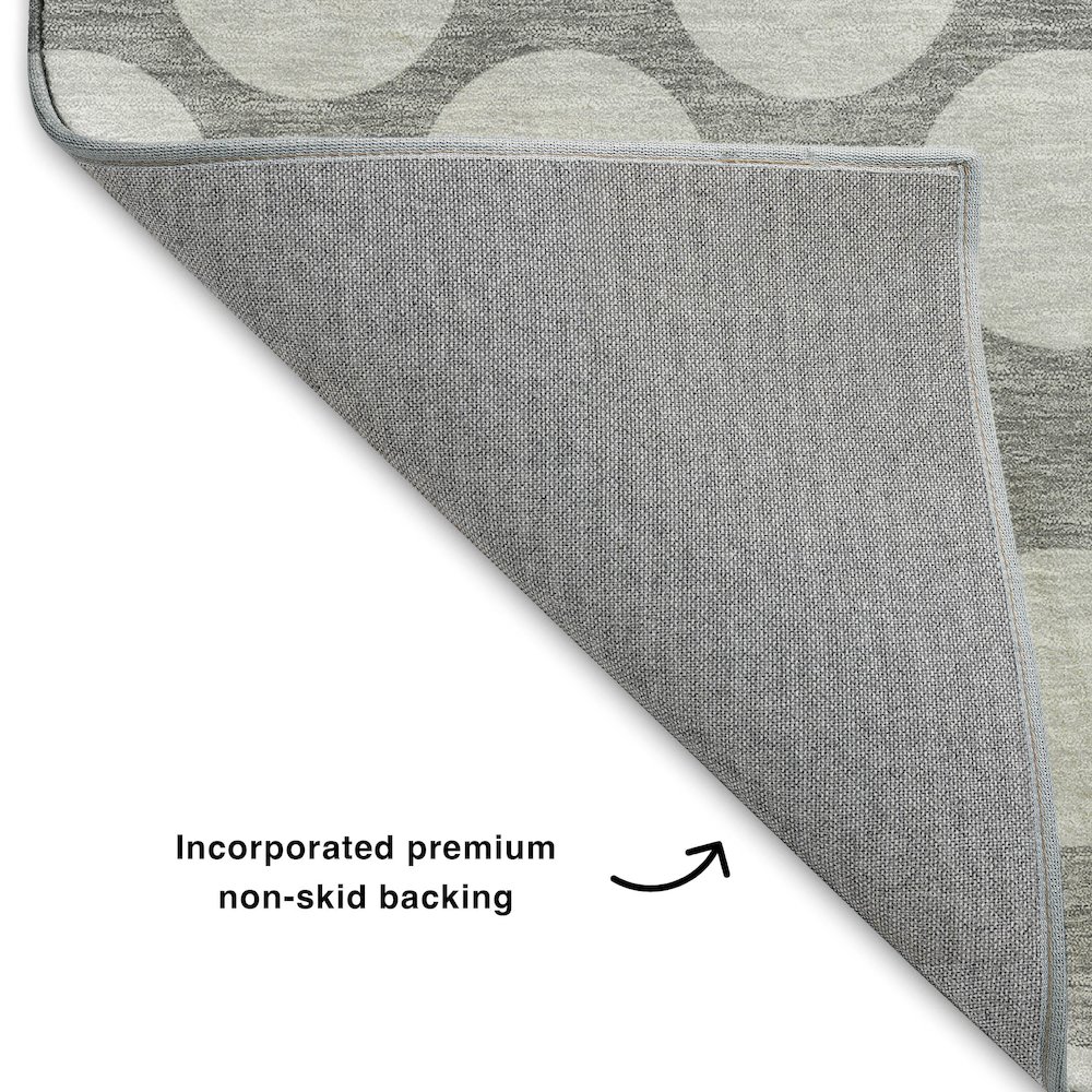 Luxury Washable Indoor/Outdoor The Reserve Gray 5' x 7'6" Rug. Picture 4
