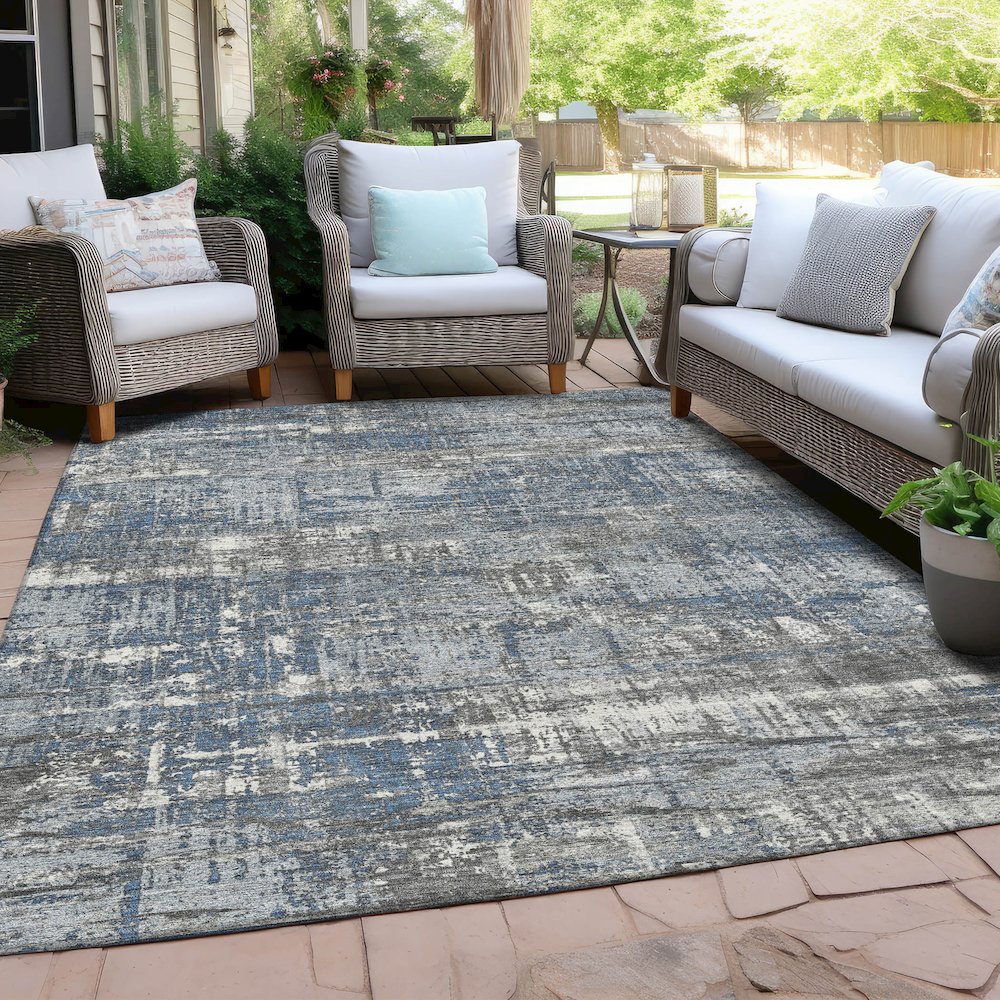 Machine Washable Indoor/Outdoor Chantille Denim 10' x 14' Rug. Picture 7